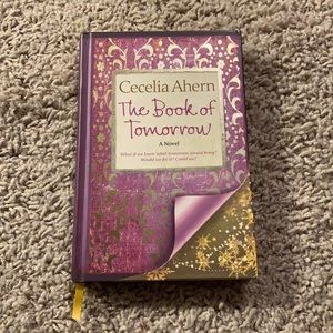 Cecelia Ahern “The Book of Tomorrow”
